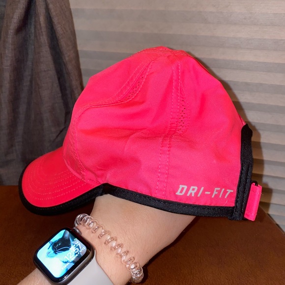 nike dri-fit neon pink hat - Picture 3 of 3